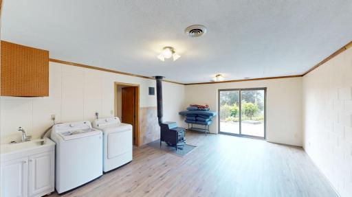 Laundry Area.jpg