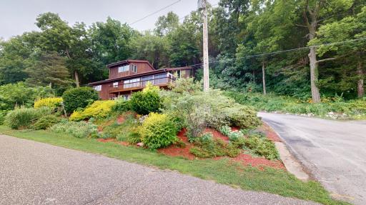 Driveway Front.jpg