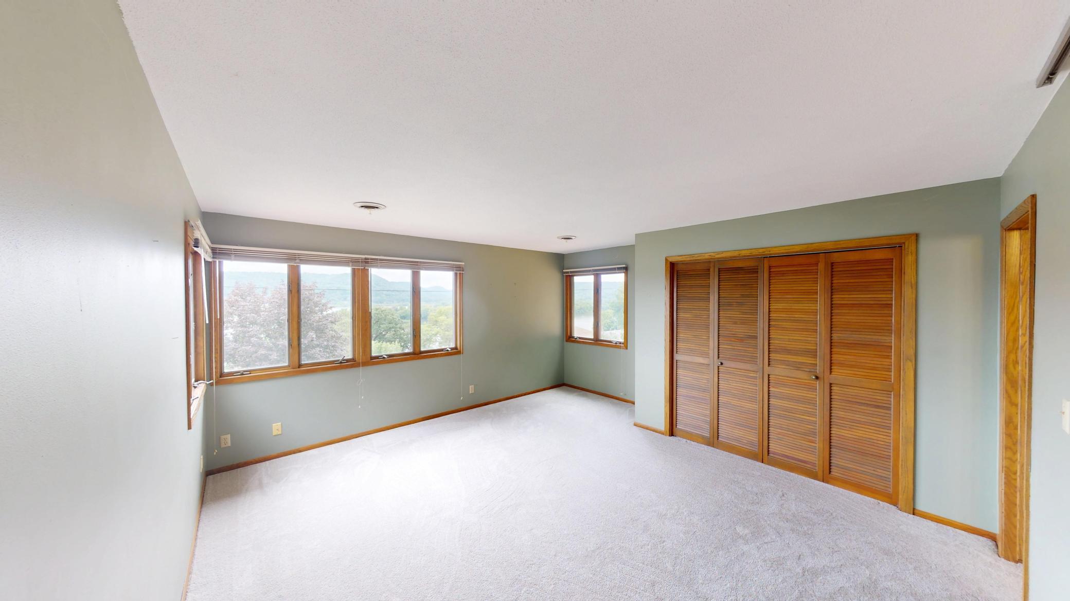 Bedroom 1.jpg