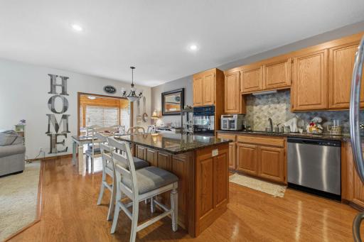 20 kitchen.jpg