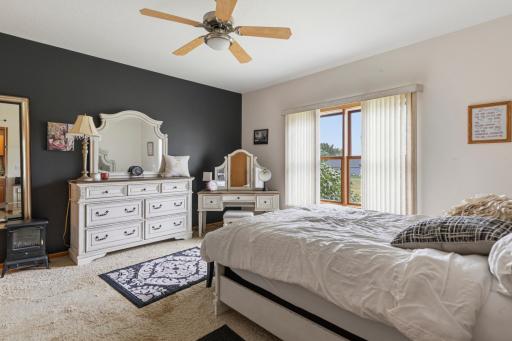 28 main bedroom.jpg