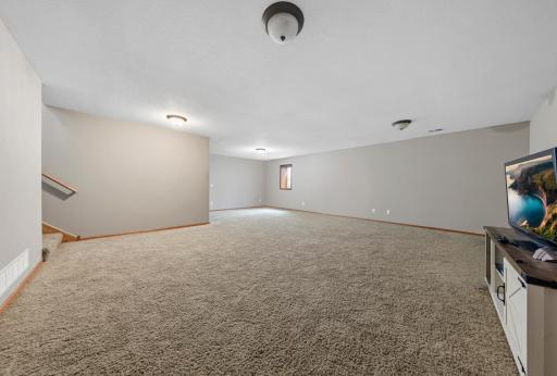 32 family room_lower.jpg