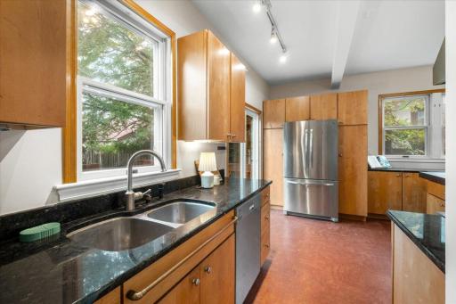 1122 Ashland Avenue, Saint Paul, MN 55104