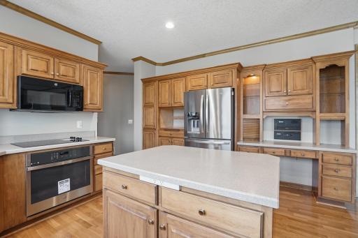 8781 Royal Court NW, Anoka, MN 55303