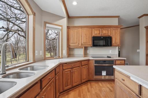 8781 Royal Court NW, Anoka, MN 55303