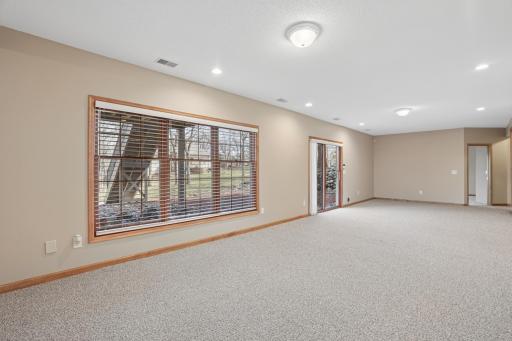 8781 Royal Court NW, Anoka, MN 55303