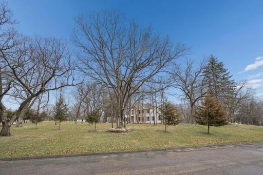 8781 Royal Court NW, Anoka, MN 55303