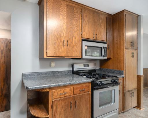 602 Moundsview Avenue, Roseville, MN 55113