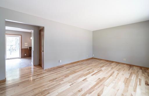 602 Moundsview Avenue, Roseville, MN 55113