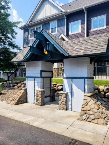 15558 Eagle Ridge Road, 1305, Apple Valley, MN 55124