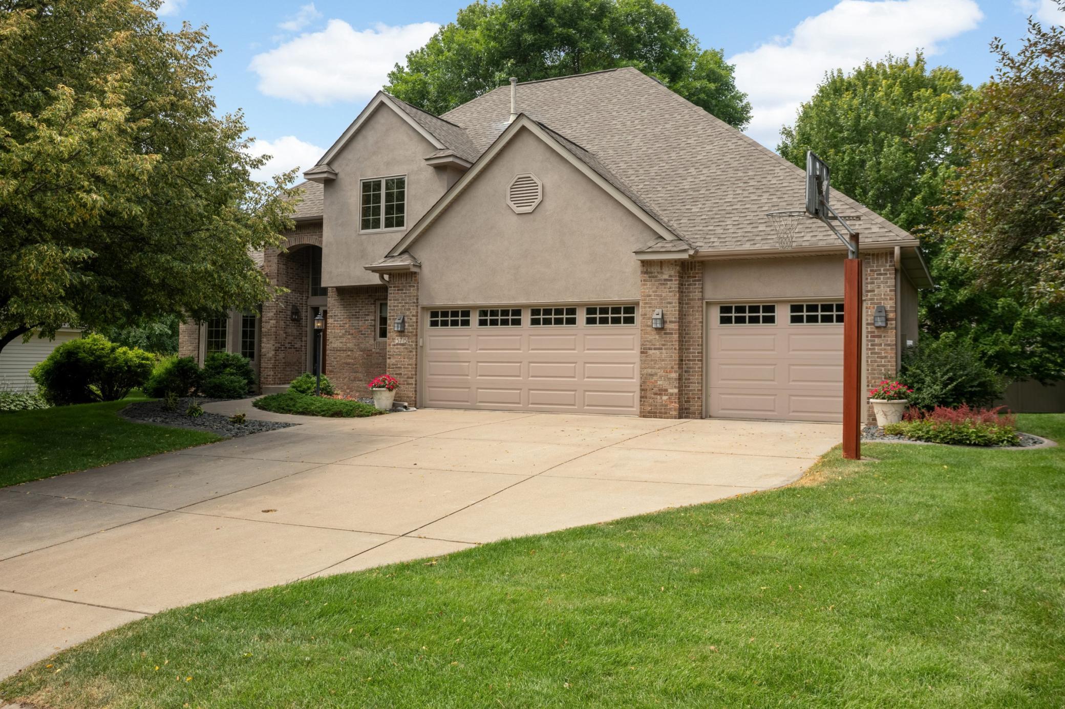Welcome to 5715 Pond Dr