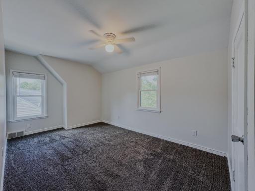 1057 Linn Avenue, Owatonna, MN 55060