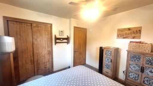 1201 Mountain Avenue, Walhalla, ND 58282