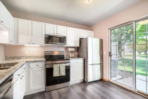 Kitchen | All new stainless steel appliances