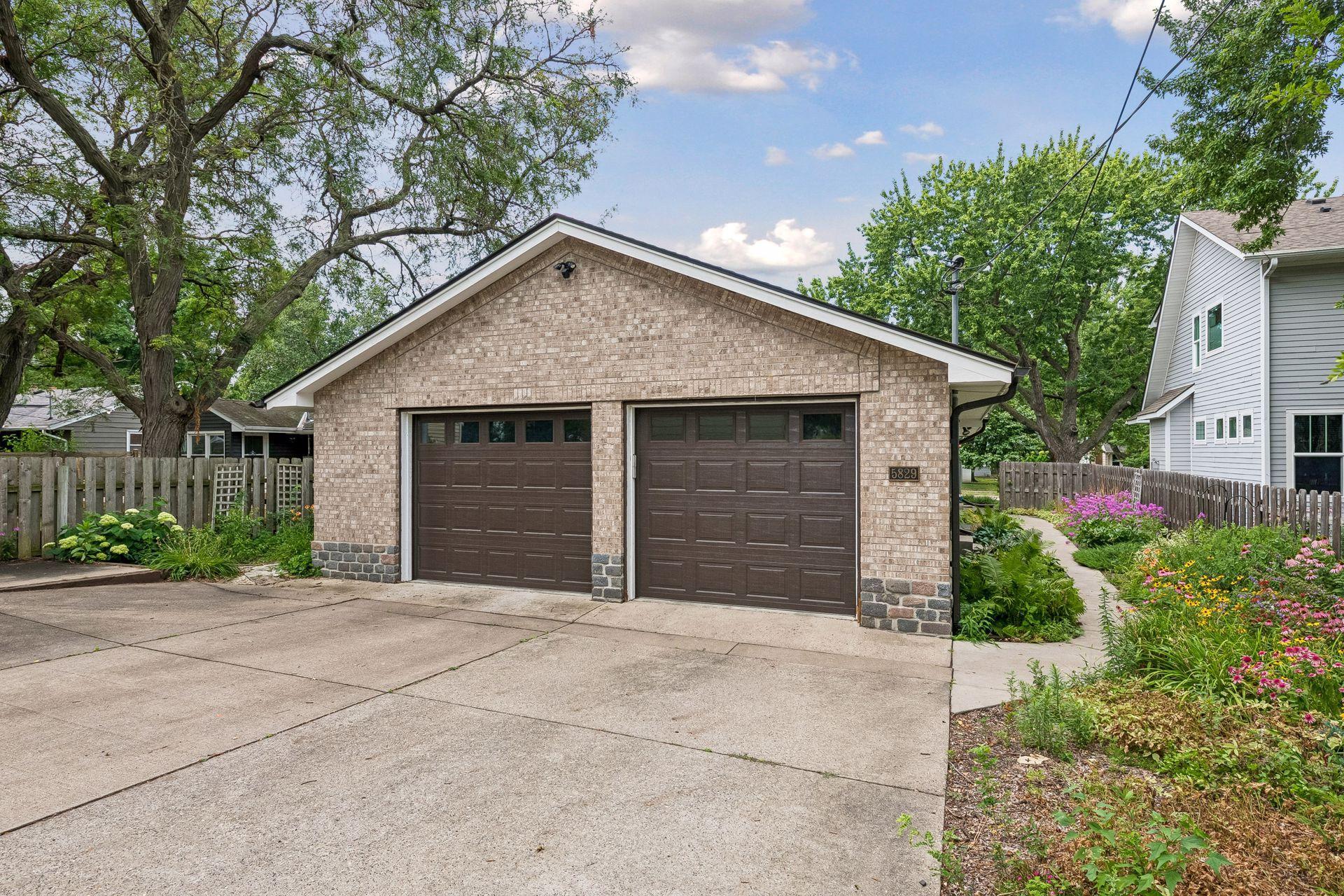 2+ Car ATTACHED Garage!