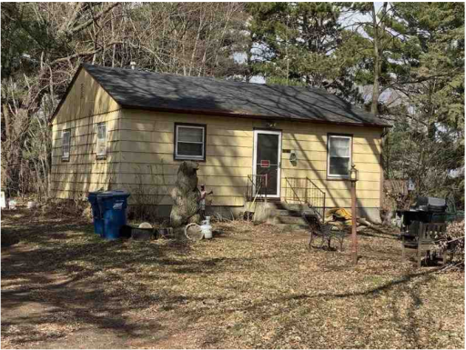2968 Hallmark Avenue N, Saint Paul, MN 55128