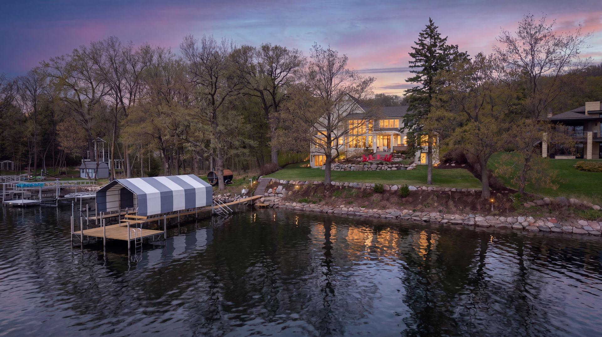 This property is within minutes of the LRT Regional Trail and all of your favorite shops and restaurants in Downtown Excelsior. Located in award-winning Minnetonka School District.
