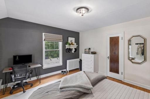 2nd bedroom