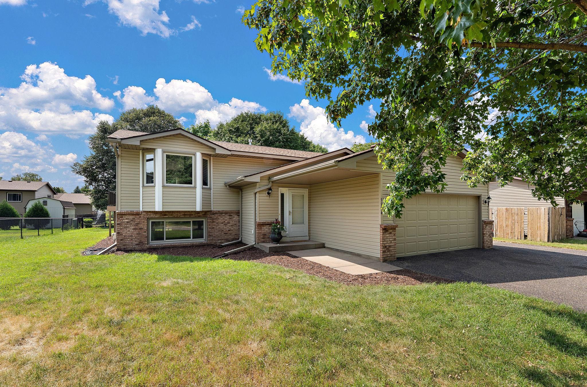 9924 Xebec Street NE, Circle Pines, MN 55014