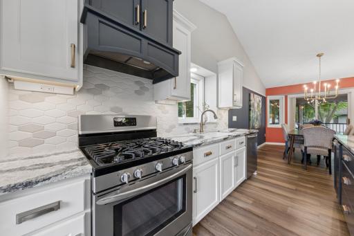 9039 Vickors Crossing, Minneapolis, MN 55443
