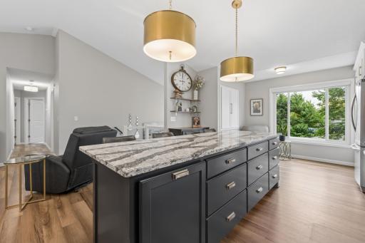 9039 Vickors Crossing, Minneapolis, MN 55443