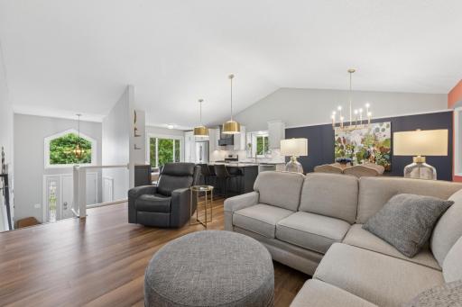 9039 Vickors Crossing, Minneapolis, MN 55443