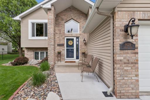 9039 Vickors Crossing, Minneapolis, MN 55443
