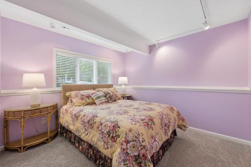 9039 Vickors Crossing, Minneapolis, MN 55443