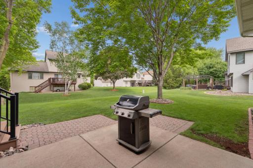 9039 Vickors Crossing, Minneapolis, MN 55443