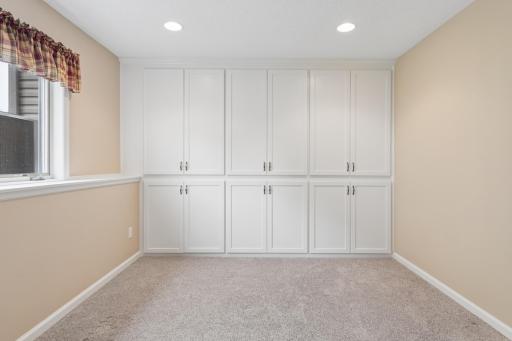 9039 Vickors Crossing, Minneapolis, MN 55443