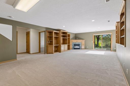 9296 Tewsbury Bend, Maple Grove, MN 55311