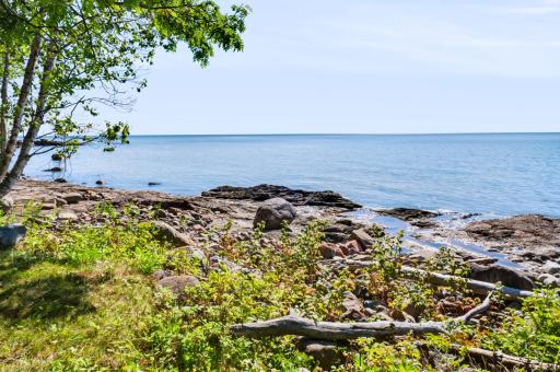 6176 Highway 61, Silver Bay, MN 55614