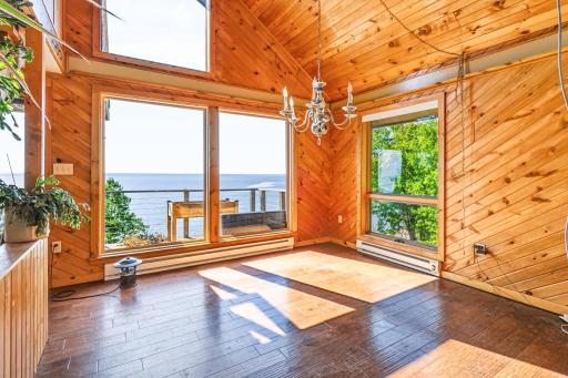 6176 Highway 61, Silver Bay, MN 55614