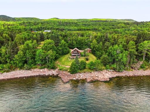6176 Highway 61, Silver Bay, MN 55614