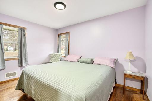 22-web-or-mls-2104-w-oakland-ave.jpg