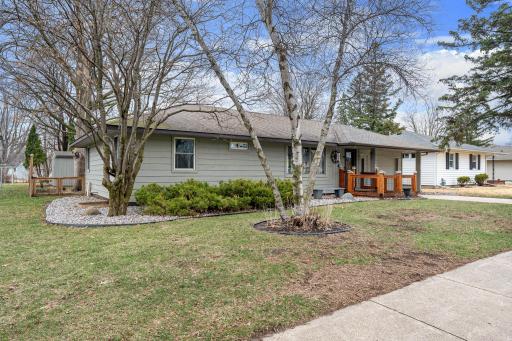 3-web-or-mls-2104-w-oakland-ave.jpg