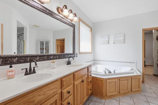 1809 Michigan Drive, Northfield, MN 55057