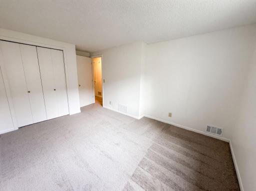listing_13.jpg