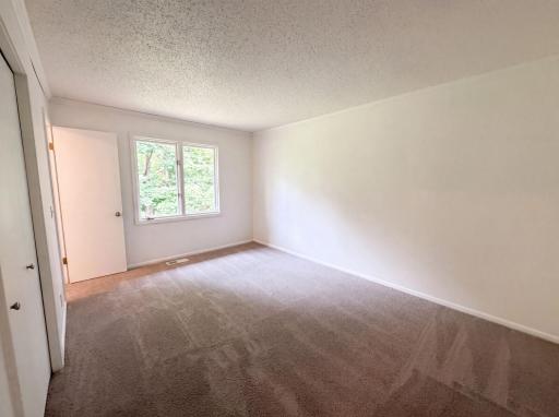 listing_16.jpg