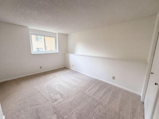 listing_4.jpg