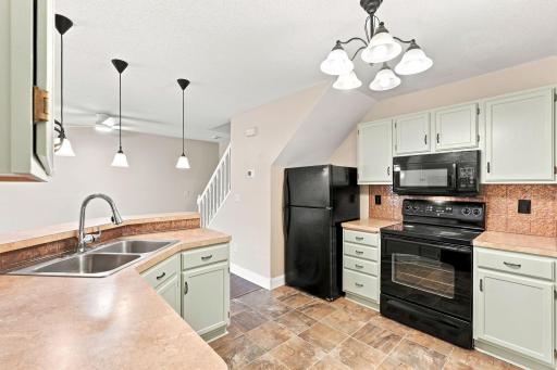 1770 Donegal Drive, 10, Woodbury, MN 55125