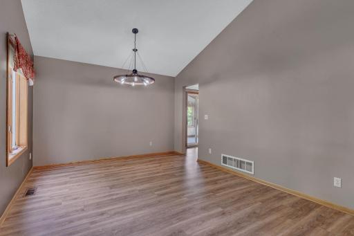 805 26th Avenue SW, Willmar, MN 56201