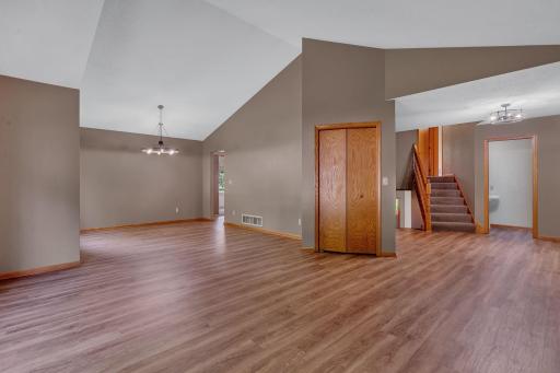805 26th Avenue SW, Willmar, MN 56201