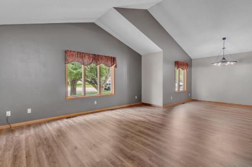 805 26th Avenue SW, Willmar, MN 56201