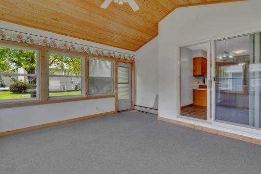 805 26th Avenue SW, Willmar, MN 56201