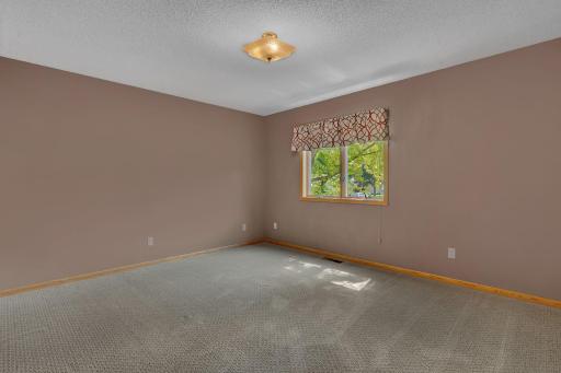 805 26th Avenue SW, Willmar, MN 56201