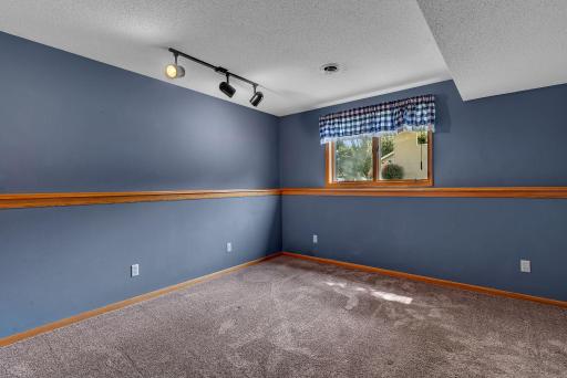 805 26th Avenue SW, Willmar, MN 56201