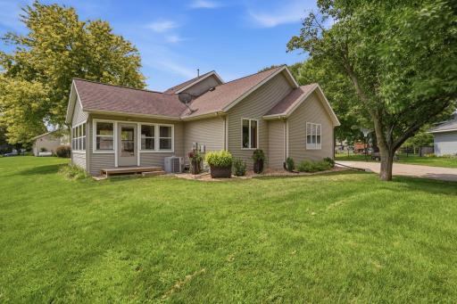 805 26th Avenue SW, Willmar, MN 56201