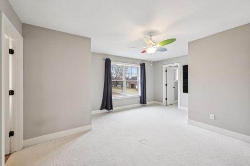 19990 Fairlawn Avenue, Prior Lake, MN 55372
