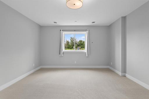 19990 Fairlawn Avenue, Prior Lake, MN 55372